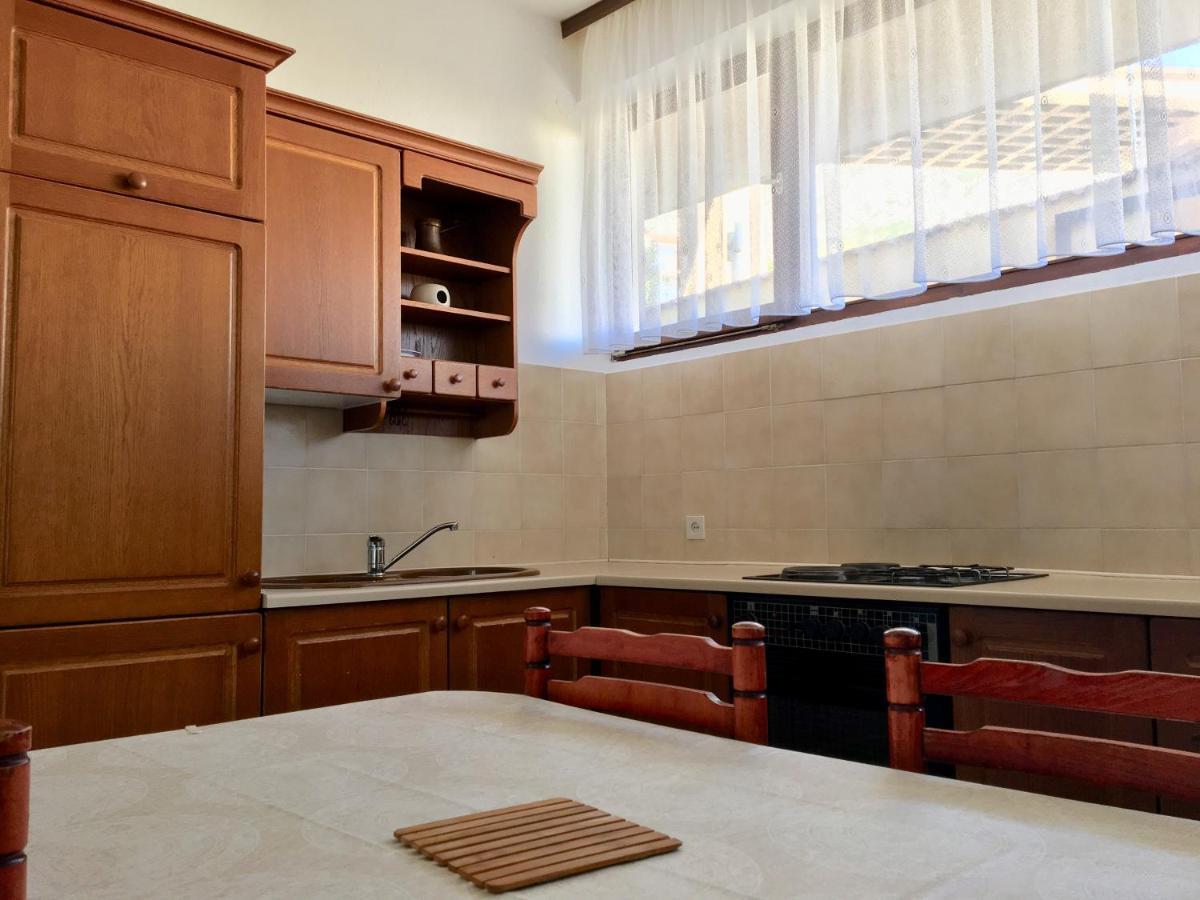 Appartamento Hilda Vela Podgora Esterno foto