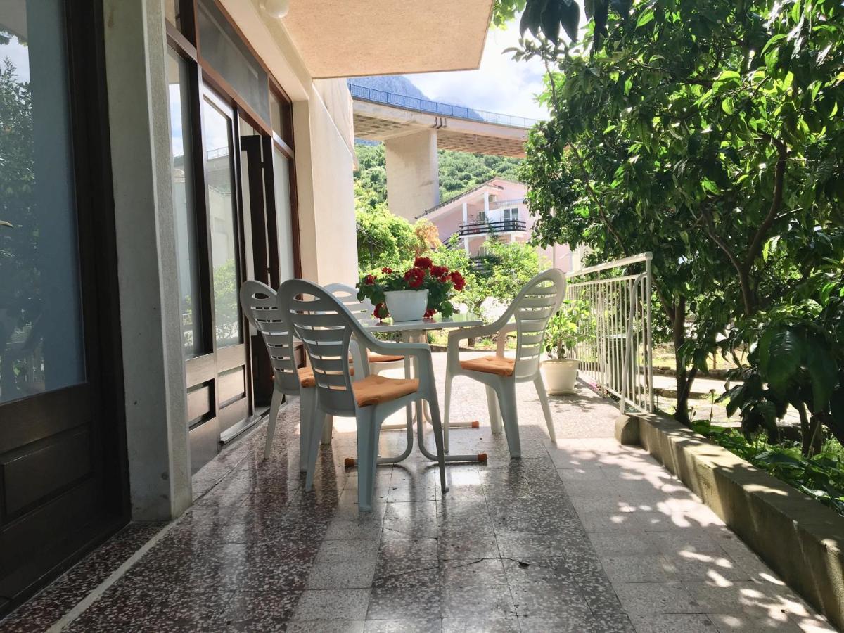 Appartamento Hilda Vela Podgora Esterno foto