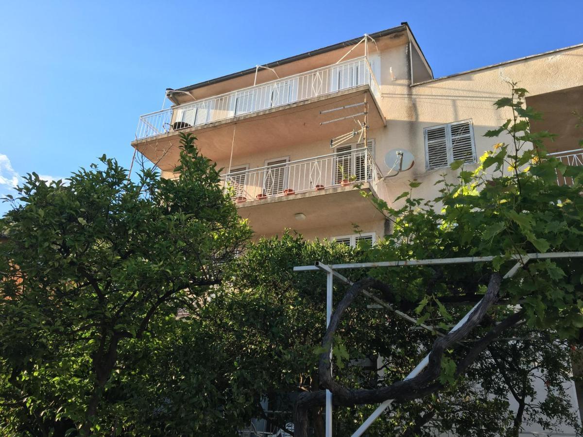 Appartamento Hilda Vela Podgora Esterno foto