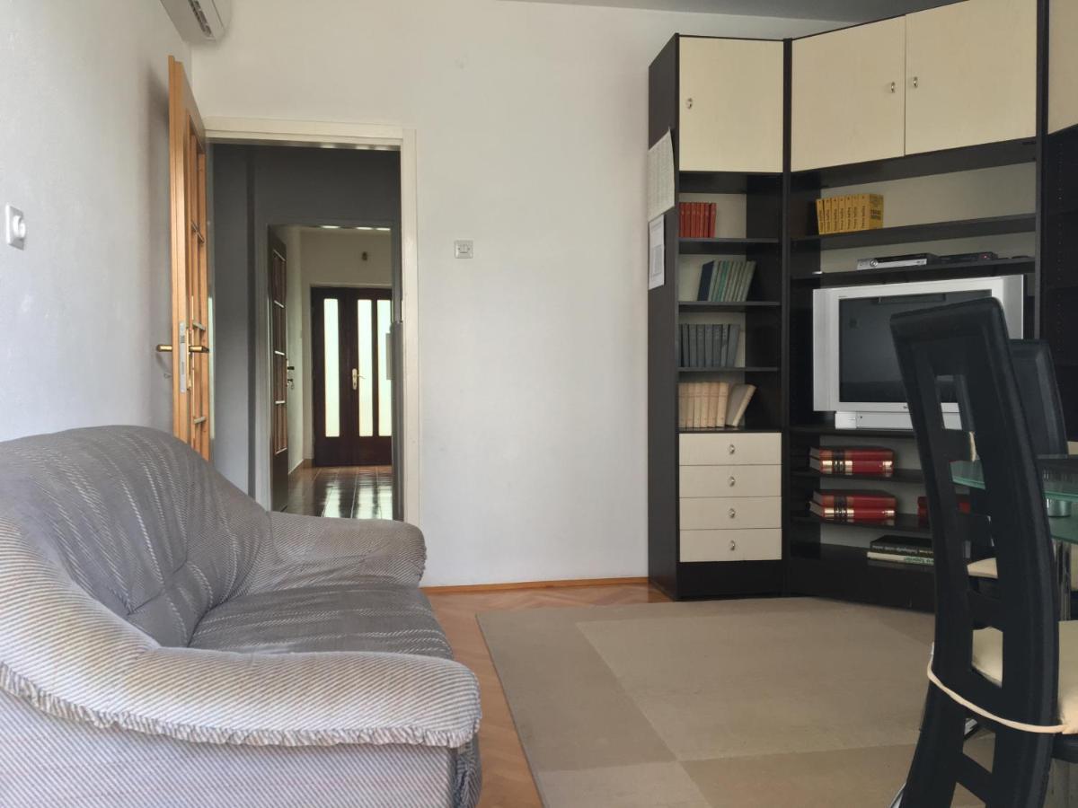 Appartamento Hilda Vela Podgora Esterno foto